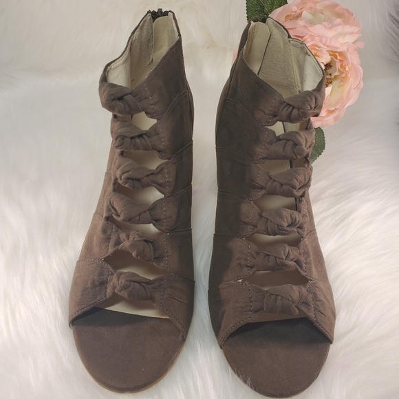 ATTENTION BROWN VEGAN LENA BOOTIES SIZE 10 NWOT - Picture 3 of 8